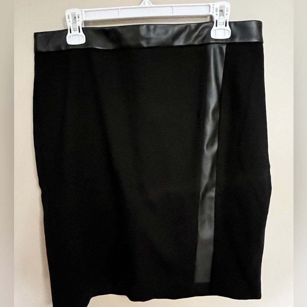 White House Black Market Black Mini Skirt
